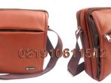 tas selempang kulit